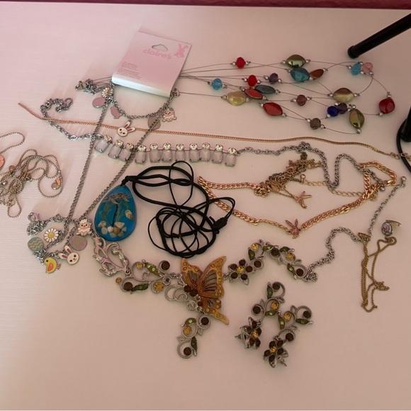 Jewelry Bundle, Rings, Necklaces, Bracelets Including Vintage Tweety Bird Box - Picture 5 of 16